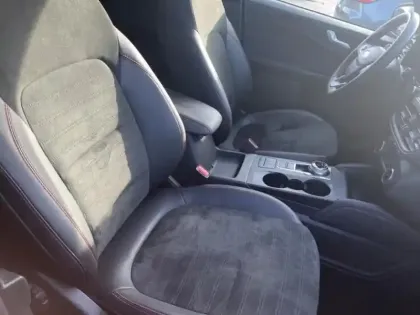 Photo 10 Ford Kuga  2.5 Duratec 190ch FHEV E85 ST-Line X BVA