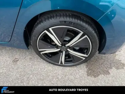 Photo 12 Peugeot 308  1.2 Hybrid 145ch GT e-DCS6