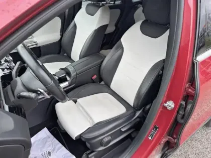 Photo 8 Mercedes GLA  250 e 160+102ch AMG Line 8G-DCT