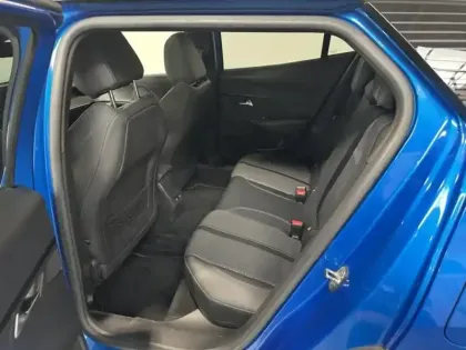 Photo 9 Peugeot 2008  e- 136ch GT