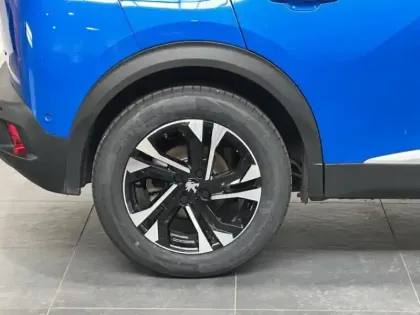 Photo 10 Peugeot 2008  e- 136ch GT