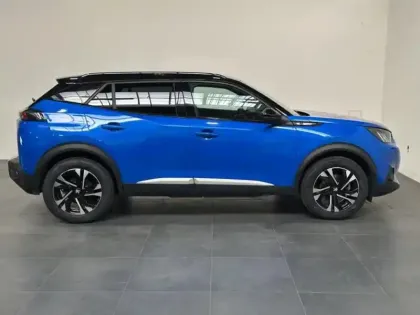 Photo 3 Peugeot 2008  e- 136ch GT