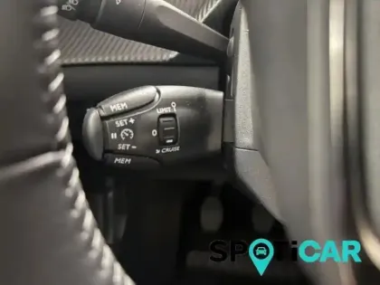 Photo 12 Peugeot 208  1.5 BlueHDi 100ch S&S Allure