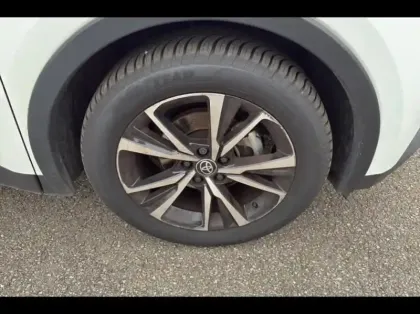 Photo 13 Toyota C-HR  2.0 Hybride 200ch Design PackConf NG23