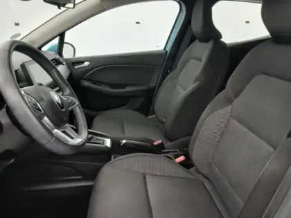 Photo 6 Renault Clio  1.6 E-Tech hybride 140ch Zen -21N