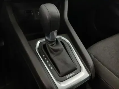 Photo 14 Renault Clio  1.6 E-Tech hybride 140ch Zen -21N