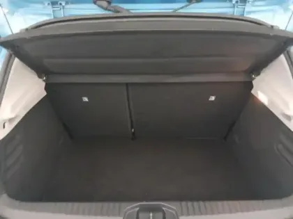 Photo 8 Renault Clio  1.6 E-Tech hybride 140ch Zen -21N