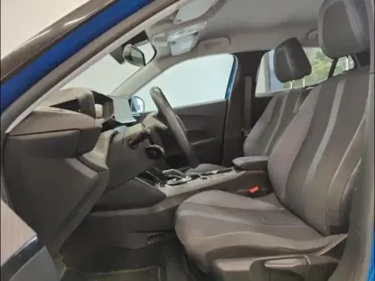 Photo 7 Peugeot 2008  e- 136ch Allure Pack