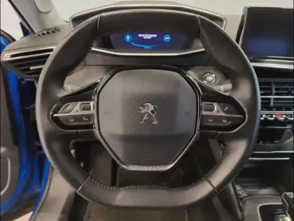 Photo 11 Peugeot 2008  e- 136ch Allure Pack