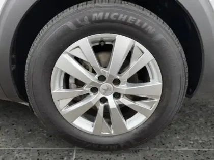 Photo 13 Peugeot 3008  1.2 PureTech 130ch S&S Active EAT8