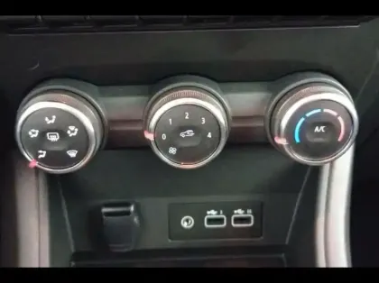 Photo 14 Renault Captur  1.0 TCe 90ch Evolution