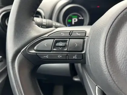 Photo 15 Toyota Yaris  116h Design 5p MC24