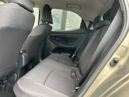 Photo 12 Toyota Yaris  116h Design 5p MC24