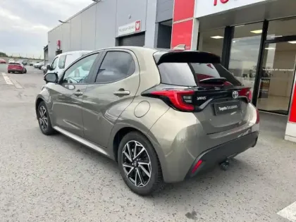 Photo 8 Toyota Yaris  116h Design 5p MC24