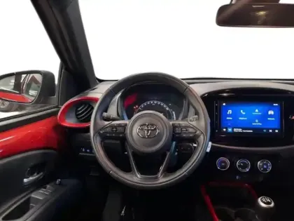 Photo 10 Toyota Aygo  X 1.0 VVT-i 72ch Design MY23