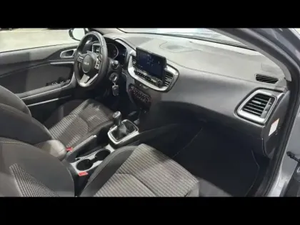 Photo 5 Kia Xceed  1.6 CRDI 136ch MHEV Active MY22