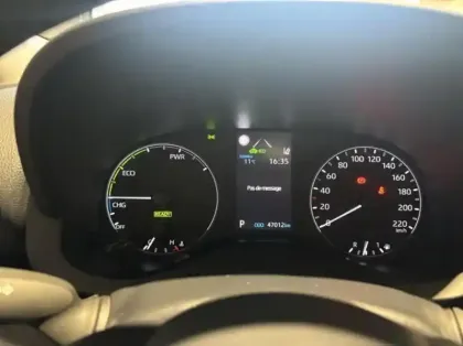 Photo 7 Toyota Yaris  116h Dynamic Business 5p + Programme Beyond Zero Academy MY22