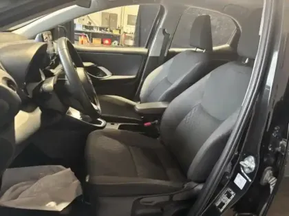 Photo 13 Toyota Yaris  116h Dynamic Business 5p + Programme Beyond Zero Academy MY22