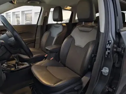 Photo 9 Jeep Compass  1.3 GSE T4 150ch Limited 4x2 BVR6