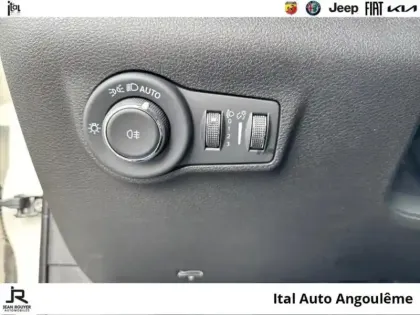 Photo 12 Jeep Compass  1.5 Turbo T4 130ch MHEV Altitude 4x2 BVR7