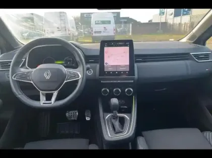 Photo 8 Renault Clio  1.6 E-Tech 145ch full hybrid esprit Alpine - 24