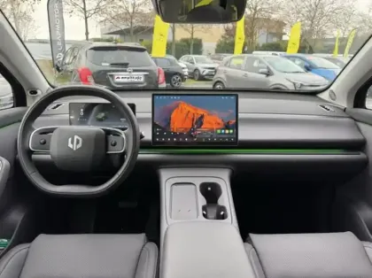 Photo 10 Leapmotor C10  REEV 215ch 28,4 kWh Design MY25