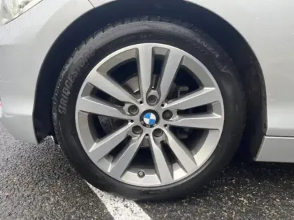 Photo 8 BMW Serie 1 Série 1 116dA 116ch Business Design 5p Euro6c