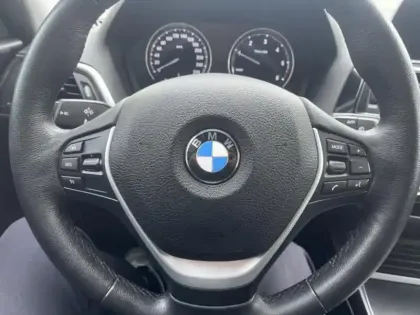 Photo 14 BMW Serie 1 Série 1 116dA 116ch Business Design 5p Euro6c