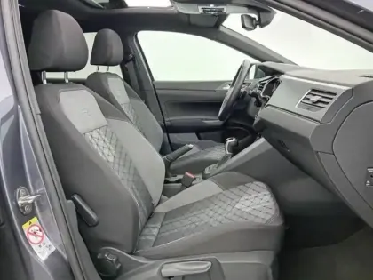 Photo 11 Volkswagen Taigo  1.0 TSI 116ch R-Line Edition DSG7