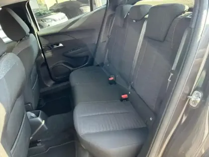 Photo 8 Peugeot 2008  1.2 PureTech 100ch S&S Active