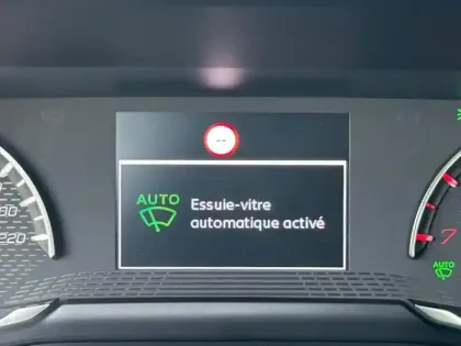 Photo 13 Peugeot 2008  1.2 PureTech 100ch S&S Active