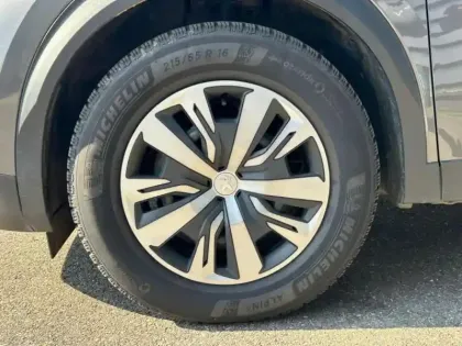 Photo 4 Peugeot 2008  1.2 PureTech 100ch S&S Active