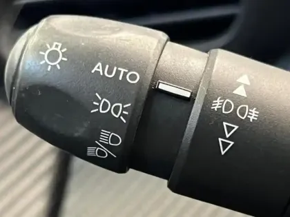 Photo 11 Peugeot 2008  e- 136ch Allure Business