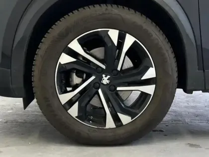 Photo 4 Peugeot 2008  e- 136ch Allure Business