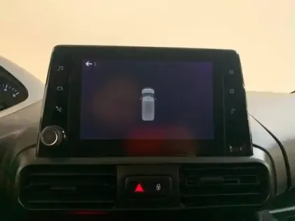 Photo 13 Peugeot Partner  Standard 650kg BlueHDi 100ch S&S BVM5 Premium