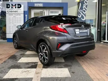 Photo 2 Toyota C-HR  122h Distinctive 2WD E-CVT