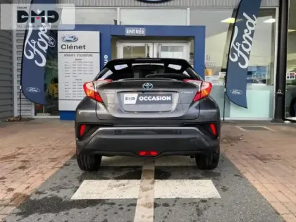 Photo 10 Toyota C-HR  122h Distinctive 2WD E-CVT