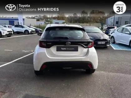 Photo 3 Toyota Yaris  116h Dynamic 5p MY22
