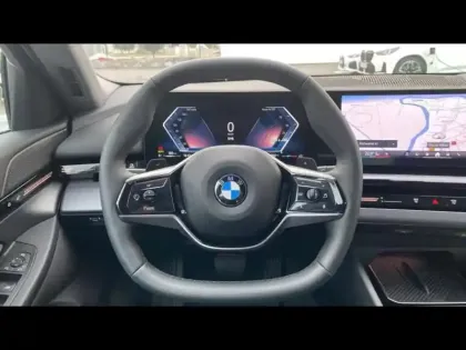 Photo 11 BMW Serie 5 Série 5 Touring 540dA 303ch xDrive