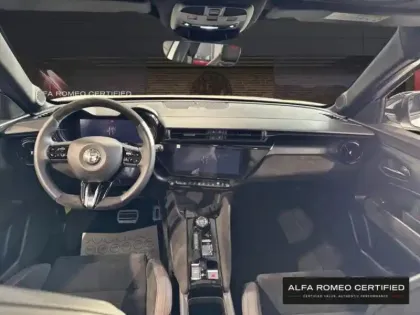 Photo 11 Alfa Romeo Junior  Elettrica 280ch Veloce