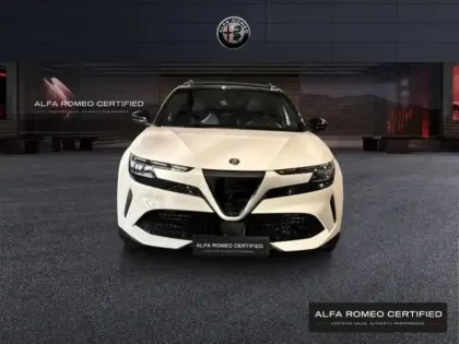 Photo 1 Alfa Romeo Junior  Elettrica 280ch Veloce