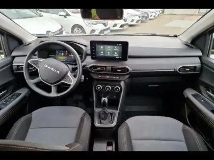 Photo 8 Dacia Jogger  1.6 hybrid 140ch Extreme+ 7 places -24