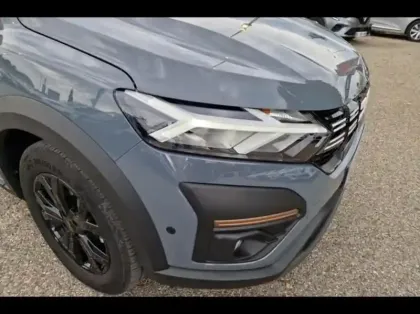 Photo 14 Dacia Jogger  1.6 hybrid 140ch Extreme+ 7 places -24