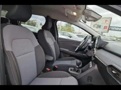 Photo 9 Dacia Jogger  1.6 hybrid 140ch Extreme+ 7 places -24