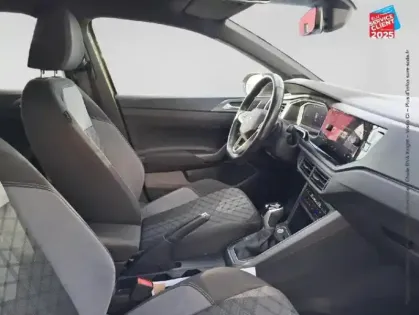 Photo 4 Volkswagen Taigo  1.5 TSI 150ch R-Line DSG7 GPS Camera