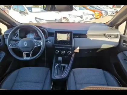 Photo 8 Renault Clio  1.6 E-Tech 145ch full hybrid Techno - 24