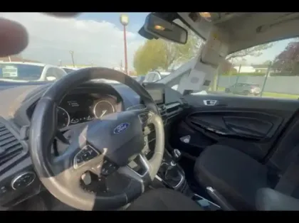 Photo 8 Ford Ecosport  1.0 EcoBoost 100ch Titanium Euro6.2