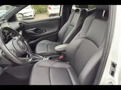 Photo 9 Toyota Yaris  116h Collection 5p MY22