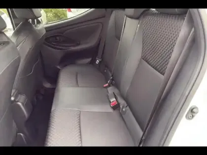 Photo 10 Toyota Yaris  116h Collection 5p MY22