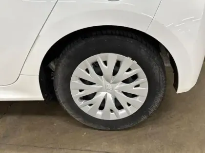 Photo 8 Toyota Yaris  116h Dynamic 5p MY22